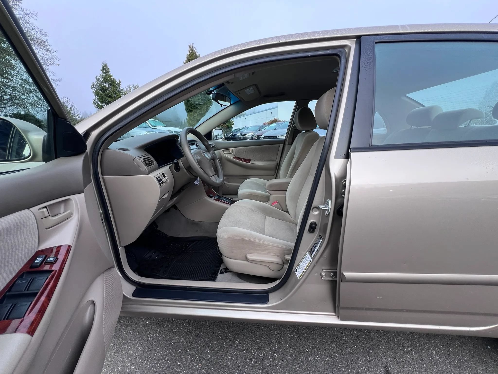 Used 2007 Toyota Corolla CE FWD image 12
