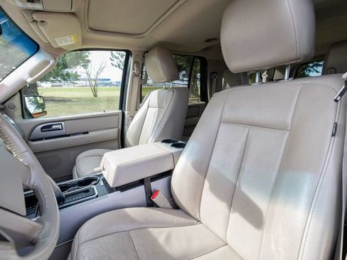 Used 2014 Ford Expedition EL Limited w/ Equipment Group 301A AWD/4WD image 15