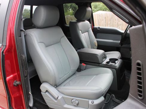 Used 2014 Ford F150 XLT w/ Equipment Group 302A Luxury AWD/4WD image 38