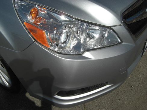 Used 2012 Subaru Legacy 2.5i Limited image 20