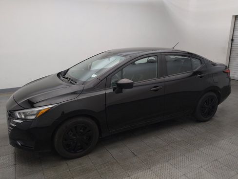 Used 2025 Nissan Versa S FWD image 2