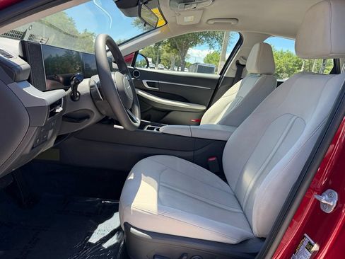 Used 2025 Hyundai Sonata SEL FWD image 15