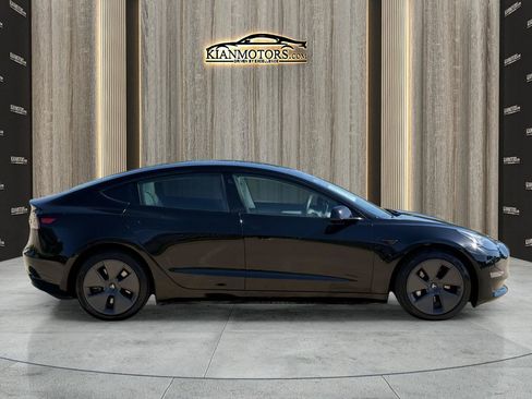 Used 2023 Tesla Model 3 Standard Range RWD image 8