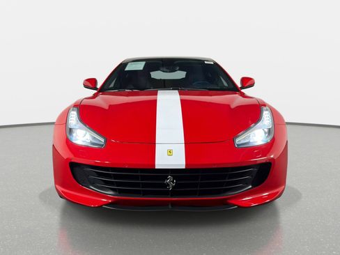 Used 2018 Ferrari GTC4Lusso T image 8