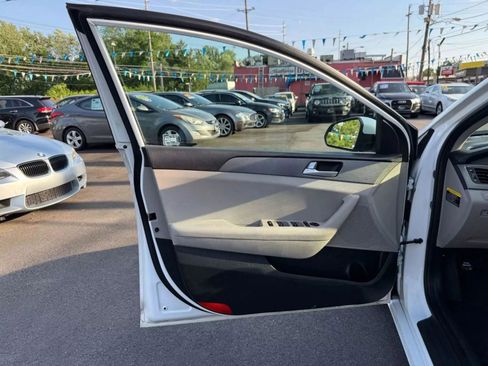 Used 2017 Hyundai Sonata SE image 13