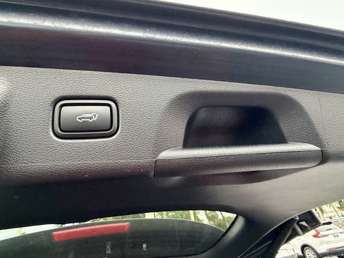 Used 2024 Hyundai Palisade SEL FWD image 16
