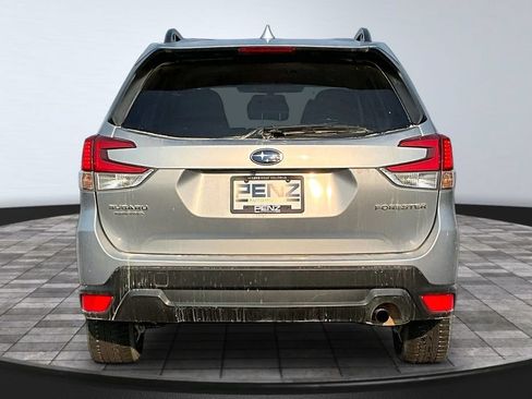Used 2022 Subaru Forester Premium AWD/4WD image 5