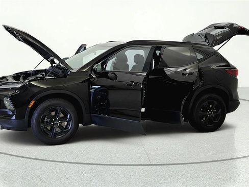 Used 2024 Chevrolet Blazer LT w/ Midnight/Sport Edition FWD image 9