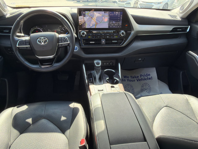Used 2021 Toyota Highlander Limited FWD image 23
