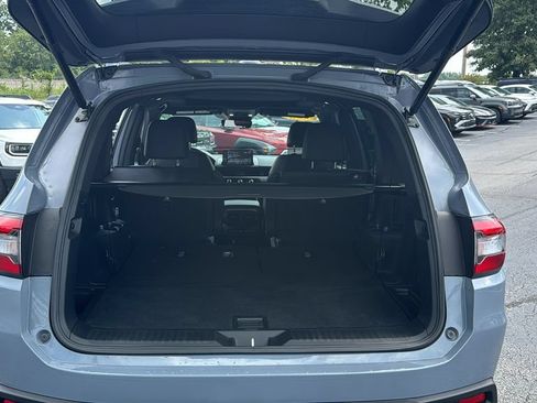 Used 2025 Honda Pilot TrailSport image 9