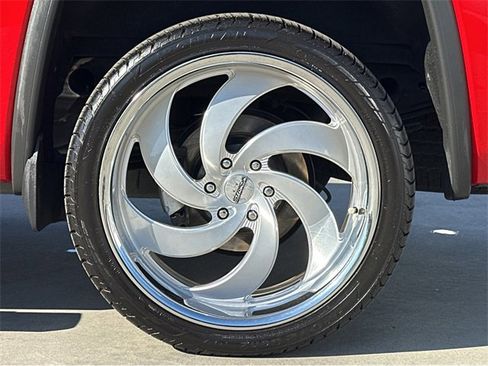 Used 2014 GMC Sierra 1500 SLT w/ SLT Crew Cab Value Package image 37