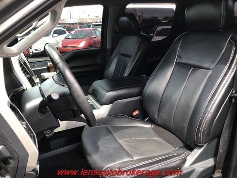 Used 2019 Ford F150 Lariat RWD image 12