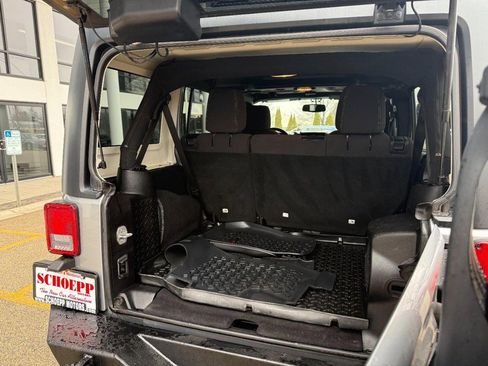 Used 2013 Jeep Wrangler Unlimited Sahara w/ Connectivity Group image 20