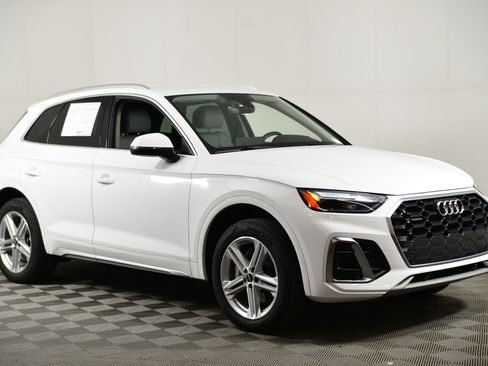 Certified 2022 Audi Q5 e Premium w/ Convenience Package image 6