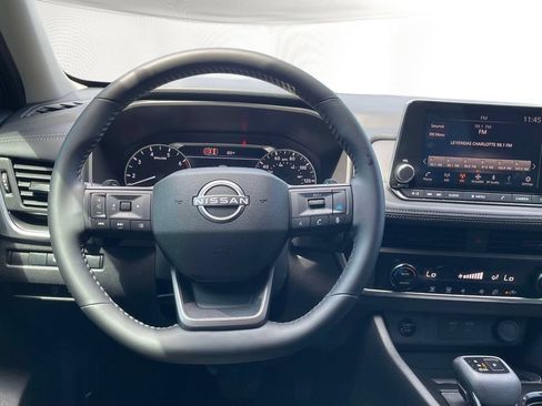 Used 2026 Nissan Rogue SV FWD image 13