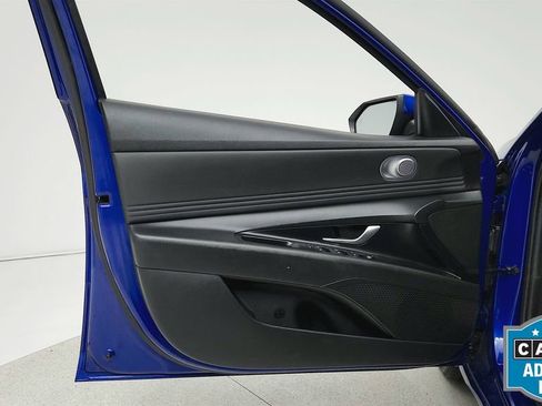 Used 2021 Hyundai Elantra SEL w/ Convenience Package image 25