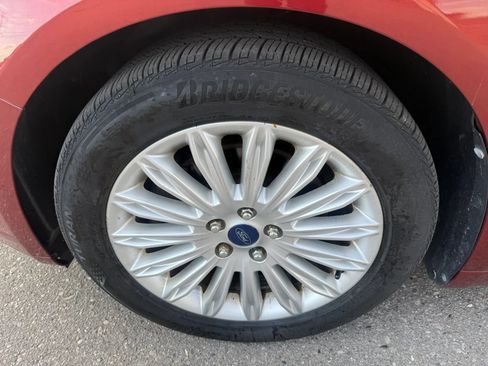 Used 2014 Ford Fusion Energi Titanium w/ Driver Assist Package FWD image 9