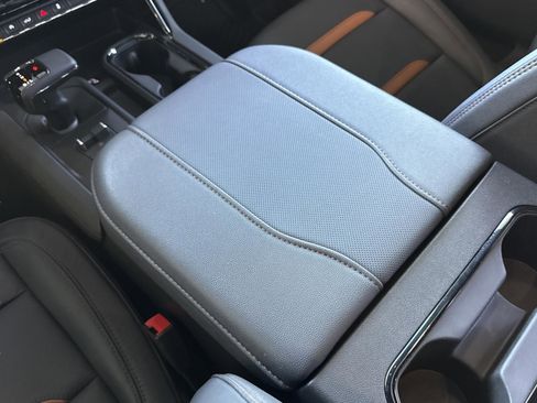 Used 2025 GMC Sierra 1500 AT4 w/ AT4 Premium Package image 57