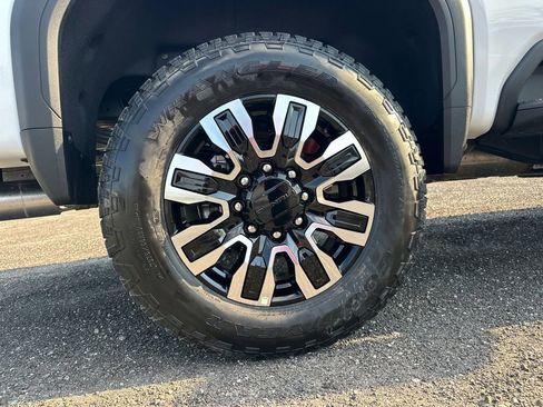 New 2026 GMC Sierra 2500 Denali Ultimate image 18