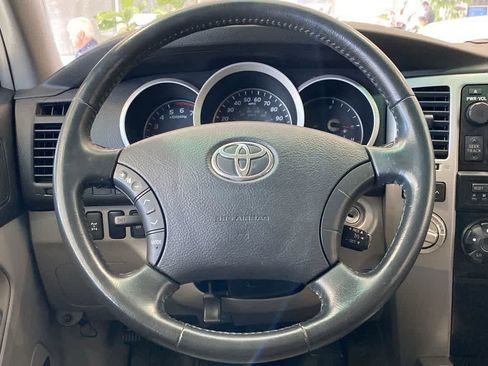 Used 2007 Toyota 4Runner Limited image 17