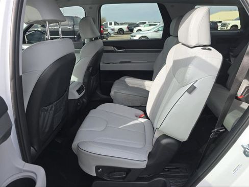 Used 2025 Hyundai Palisade SEL FWD image 7