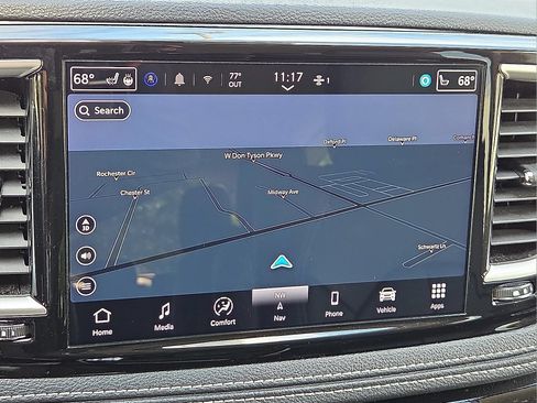 Used 2024 Chrysler Pacifica Limited FWD image 19