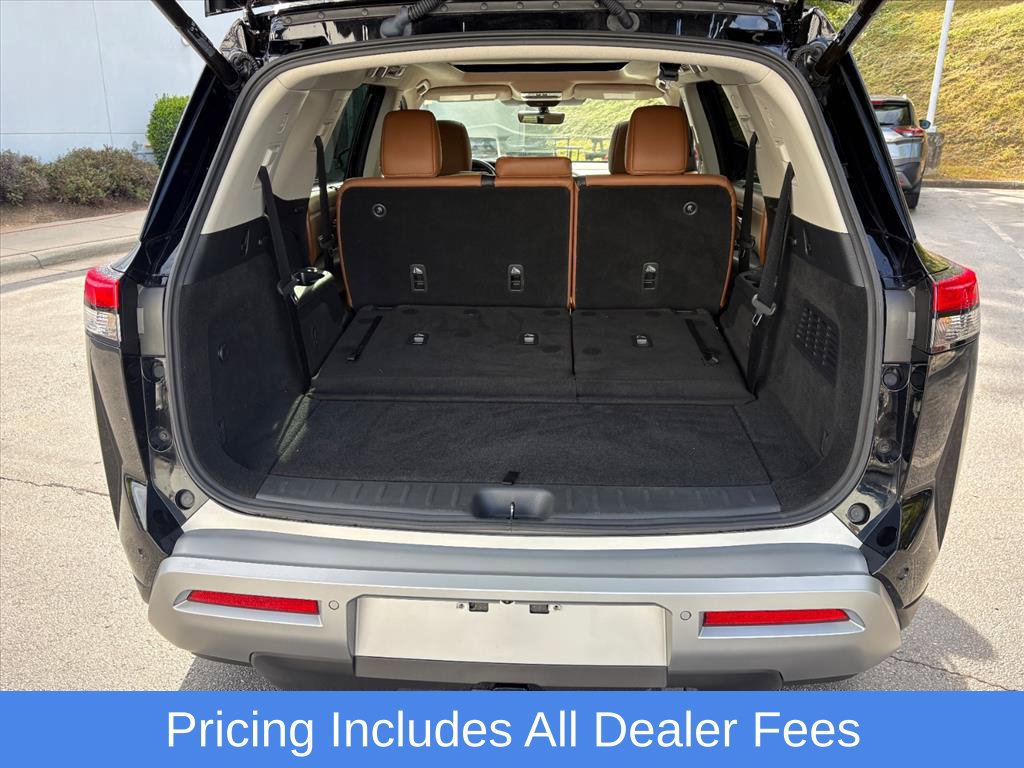 Certified 2025 Nissan Pathfinder Platinum w/ Cargo Package AWD/4WD image 26