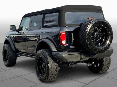 Used 2022 Ford Bronco Black Diamond image 12