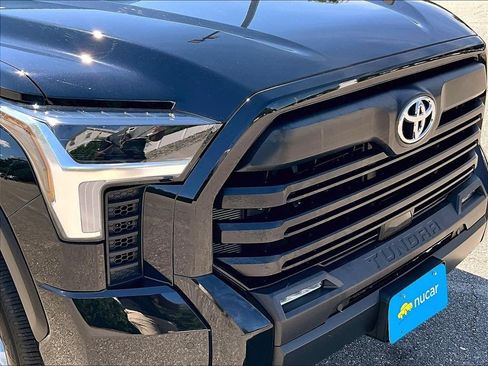 Used 2024 Toyota Tundra SR5 w/ SR5 Premium Package AWD/4WD image 31