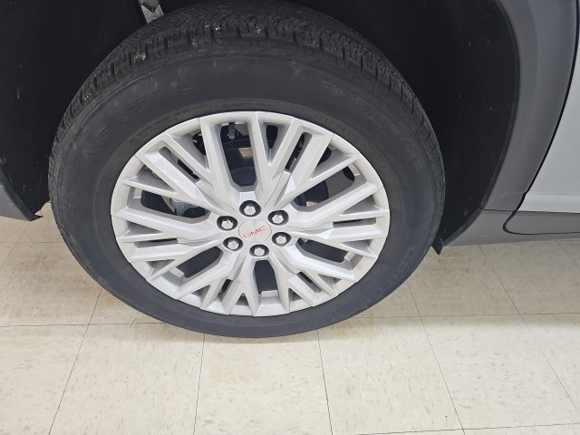 Used 2026 GMC Acadia Elevation w/ Elevation Premium Package FWD image 23