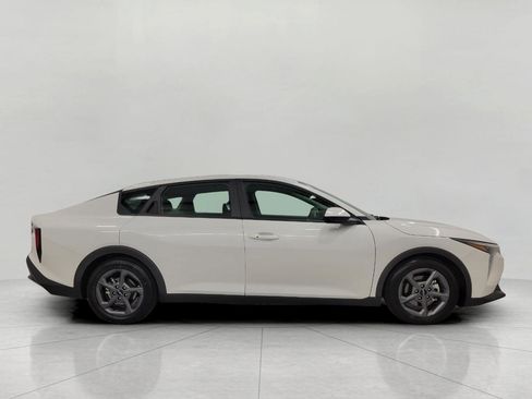 Used 2025 Kia K4 FWD image 12