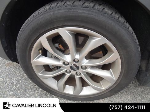 Used 2017 Lincoln MKC Select w/ Select Plus Package FWD image 16