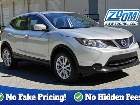Used 2017 Nissan Rogue Sport S w/ S Appearance Package AWD/4WD image 1