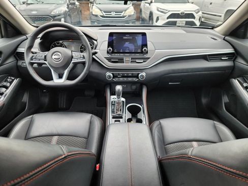 Certified 2025 Nissan Altima 2.5 SR AWD/4WD image 8