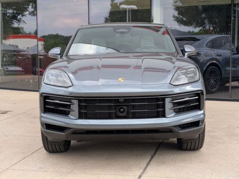 New 2026 Porsche Cayenne Coupe AWD/4WD image 6