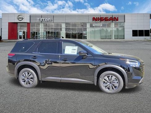 New 2026 Nissan Pathfinder SV w/ Cargo Package FWD image 3
