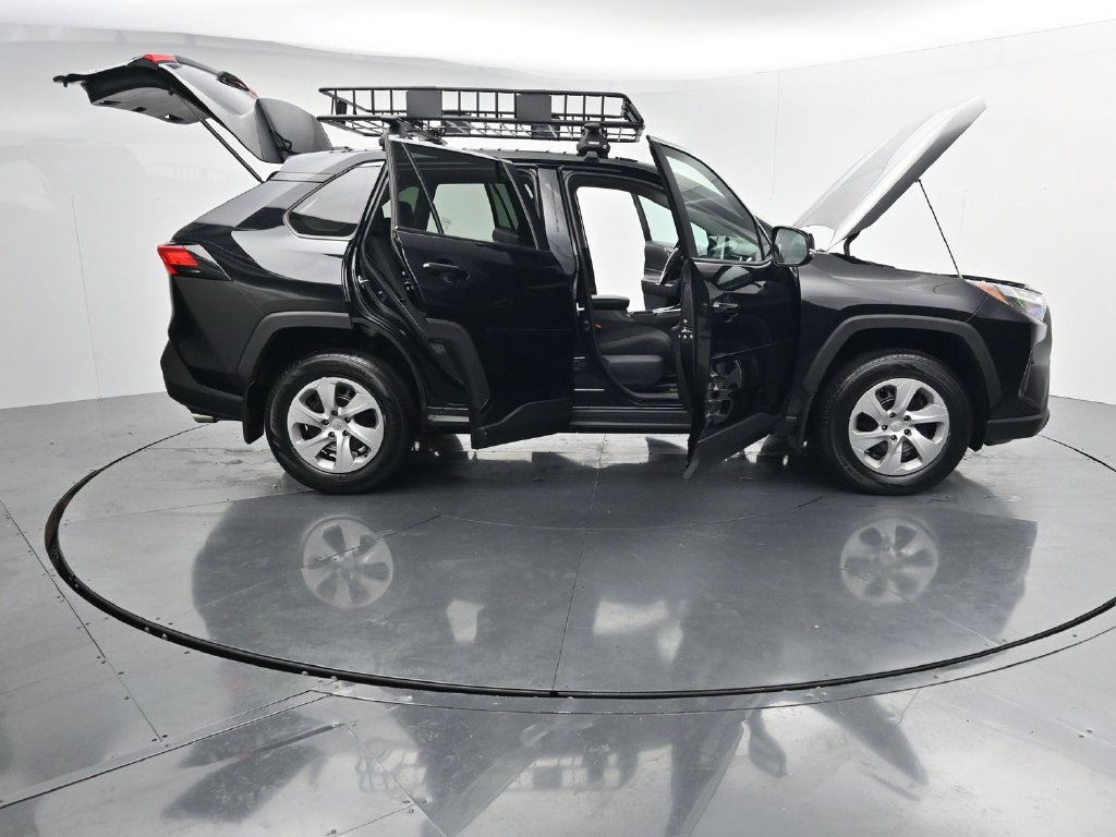 Used 2023 Toyota RAV4 LE AWD/4WD image 42