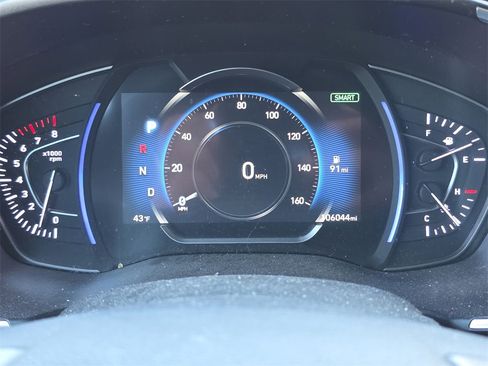 Used 2019 Hyundai Santa Fe AWD image 28