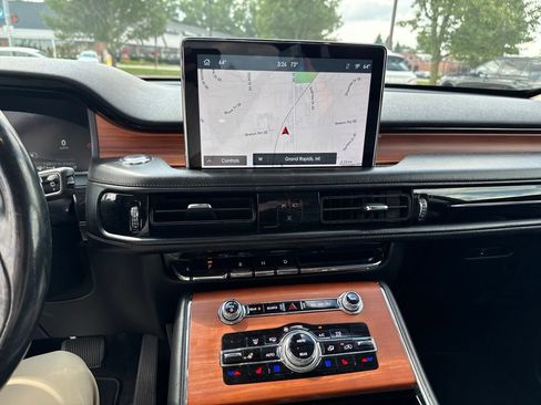 Used 2020 Lincoln Aviator Reserve w/ Equipment Group 201A AWD/4WD image 12