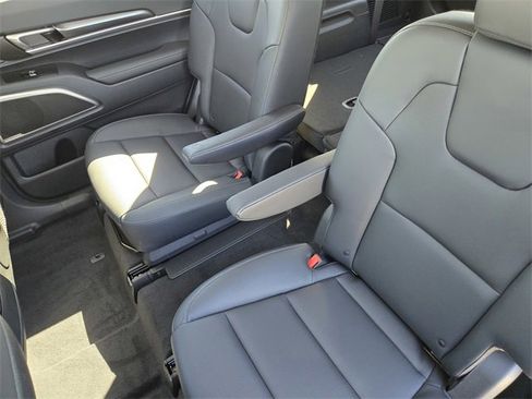New 2025 Kia Telluride S image 21