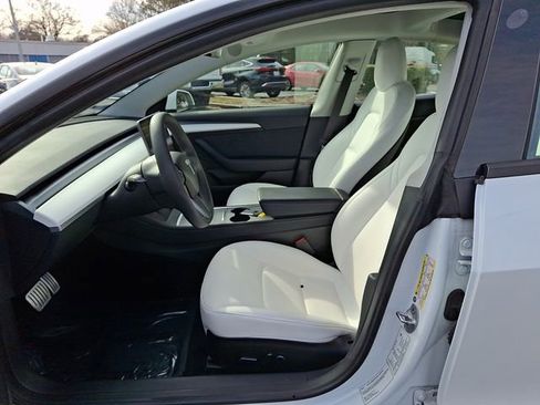 Used 2023 Tesla Model 3 Performance image 16