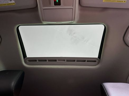 Used 2021 Volkswagen Passat 2.0T SE image 24