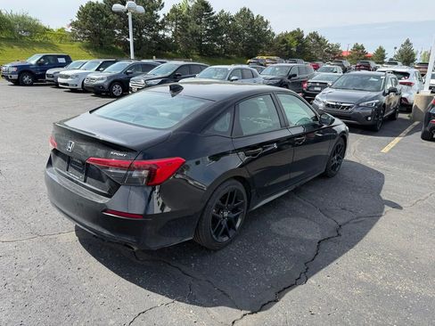 Used 2023 Honda Civic Sport image 3