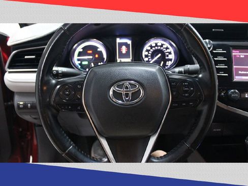 Used 2020 Toyota Camry SE image 16