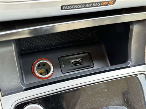 Used 2019 Volkswagen Passat 2.0T Wolfsburg image 13