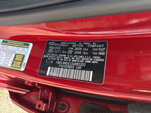 Certified 2025 Hyundai Elantra Sport w/ Cargo Package image 31