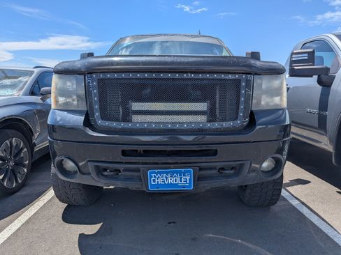 Used 2010 GMC Sierra 2500 SLT AWD/4WD image 4