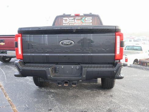 Used 2023 Ford F250 XLT w/ Black Appearance Package image 14