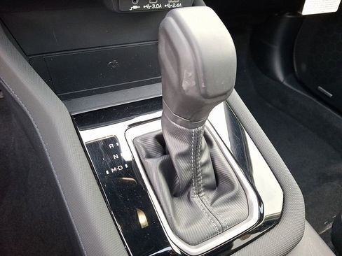 Certified 2025 Subaru Forester Limited image 15