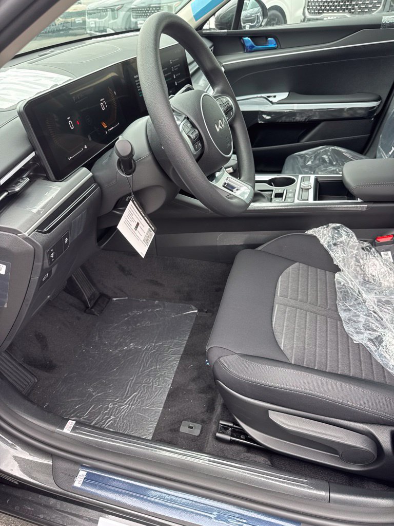 New 2026 Kia K5 LXS FWD image 9